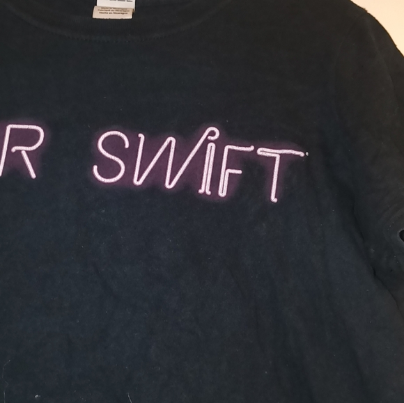 Taylor Swift 1989 World Tour T-shirt - Picture 3 of 6